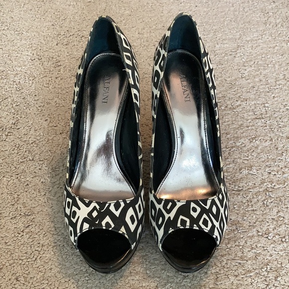 Alfani White and Black Patterned Heels - Picture 2 of 6